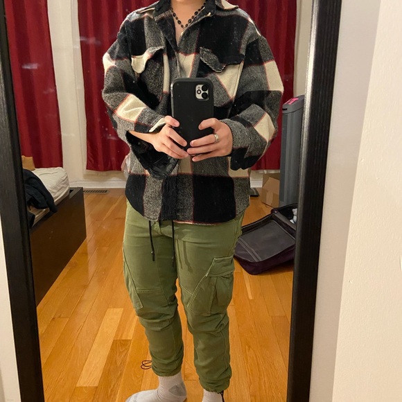 ZARA Green Cargo Joggers - Picture 3 of 4